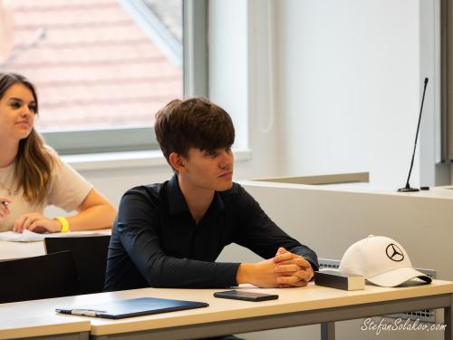 Debate-competition-1224